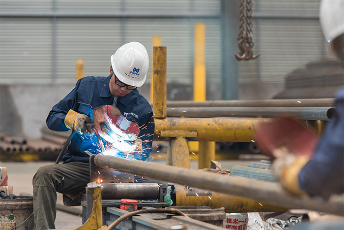 網(wǎng)架焊接車(chē)間